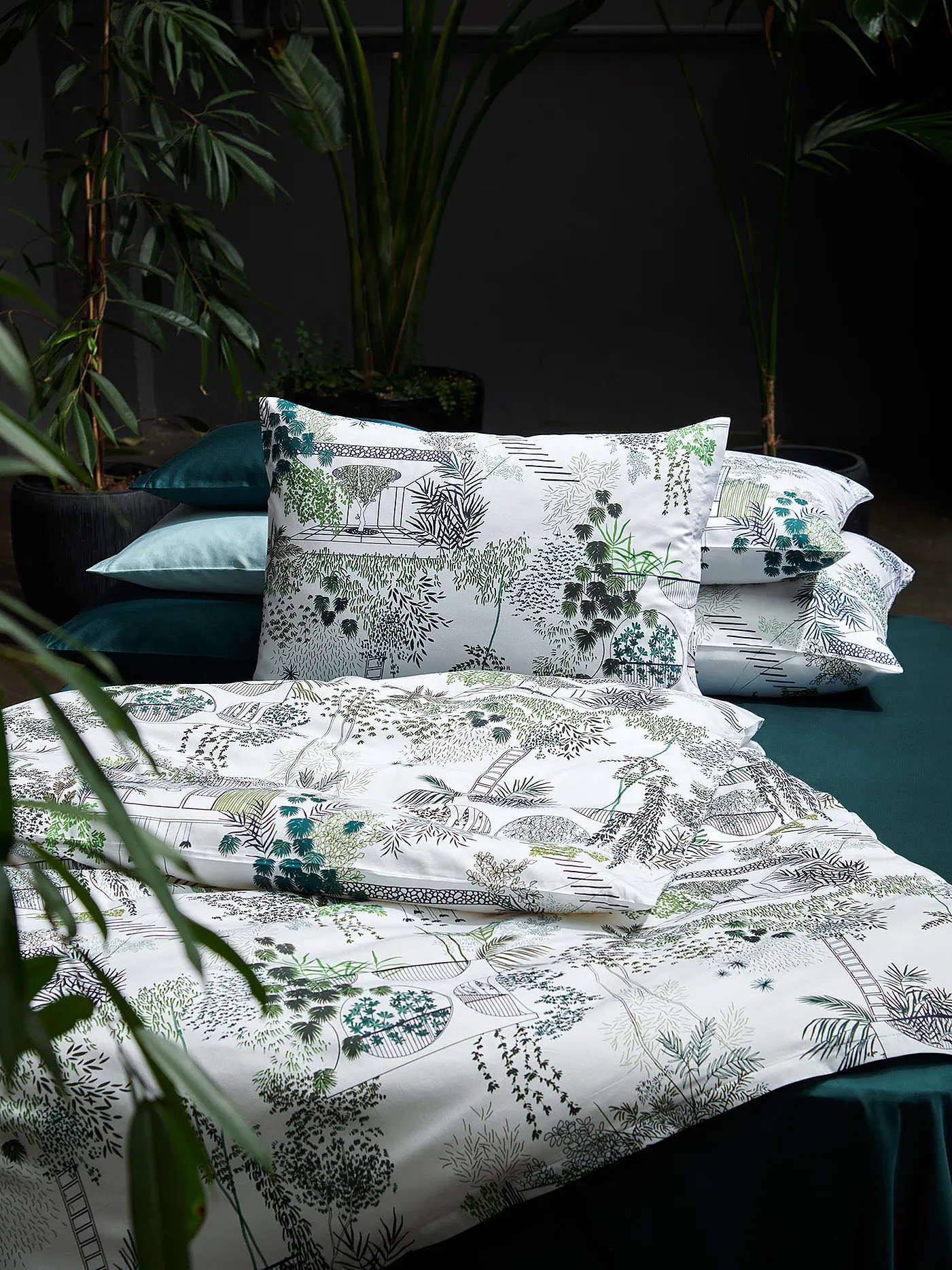 CHRISTIAN FISCHBACHER | Satin Deckenbezug 140x200cm Urban Jungle Weiss/Grün | 